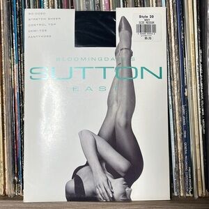 NWT Bloomingdale's Sutton East Sheer Control Top Pantyhose in Navy Sz Medium